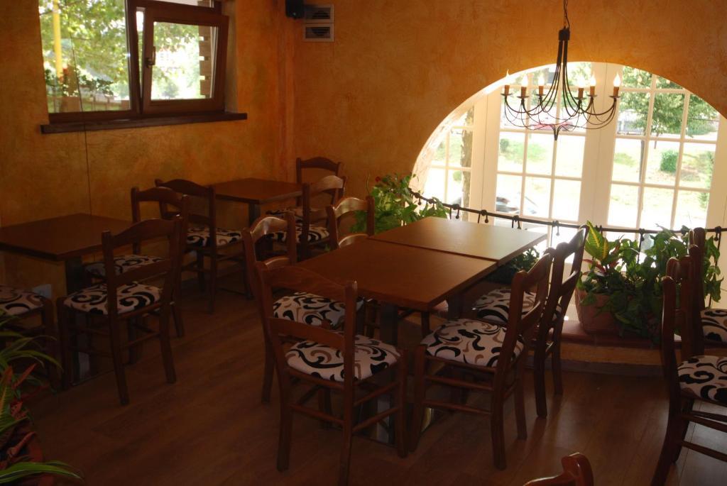 Hotel Town House Tiranë Ngoại thất bức ảnh