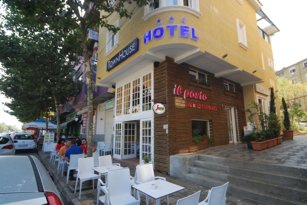 Hotel Town House Tiranë Ngoại thất bức ảnh
